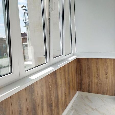 Стильная Vip Квартира В Центре Shostka Eksteriør billede